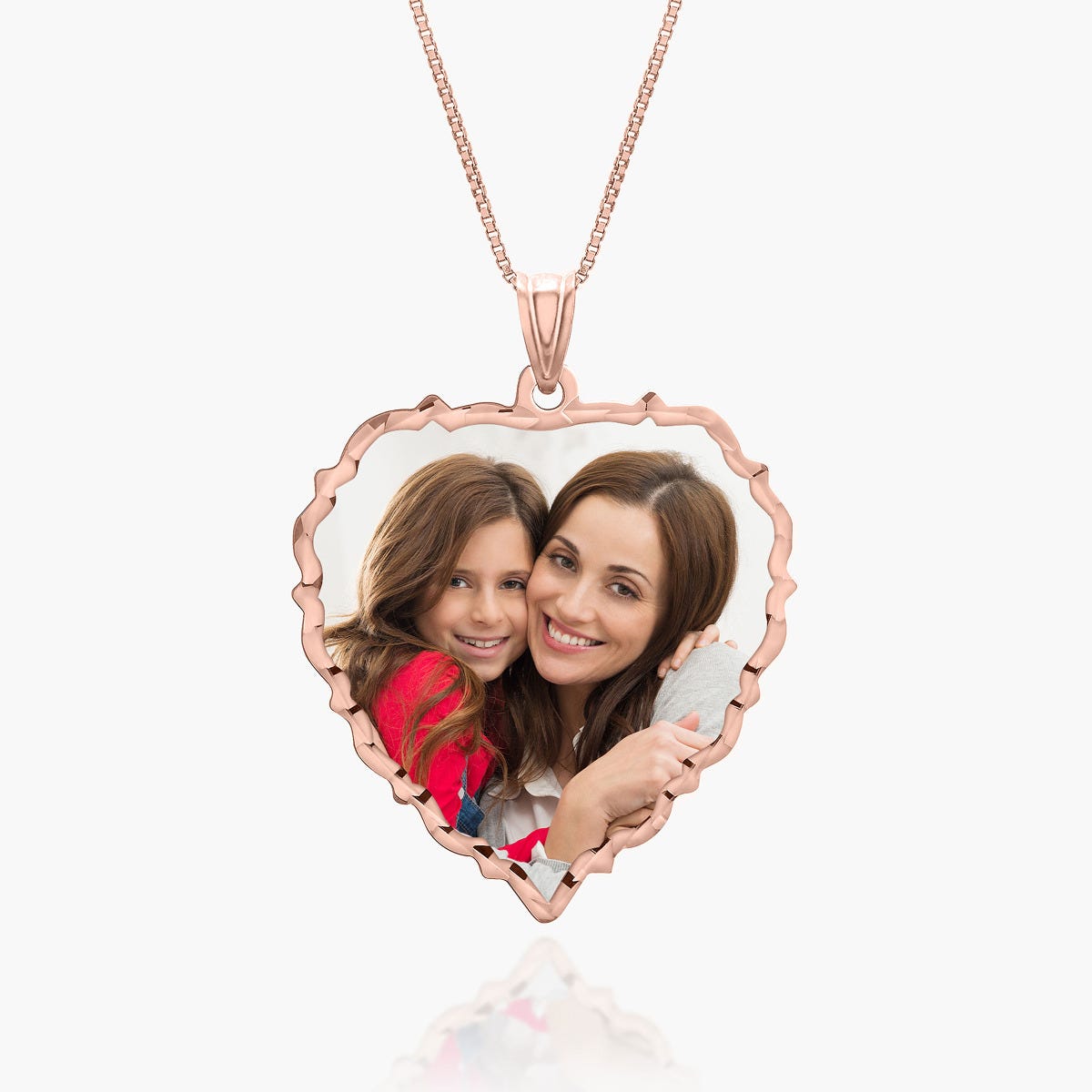 Small Scalloped Heart with Diamond Cut Edge Photo Pendant