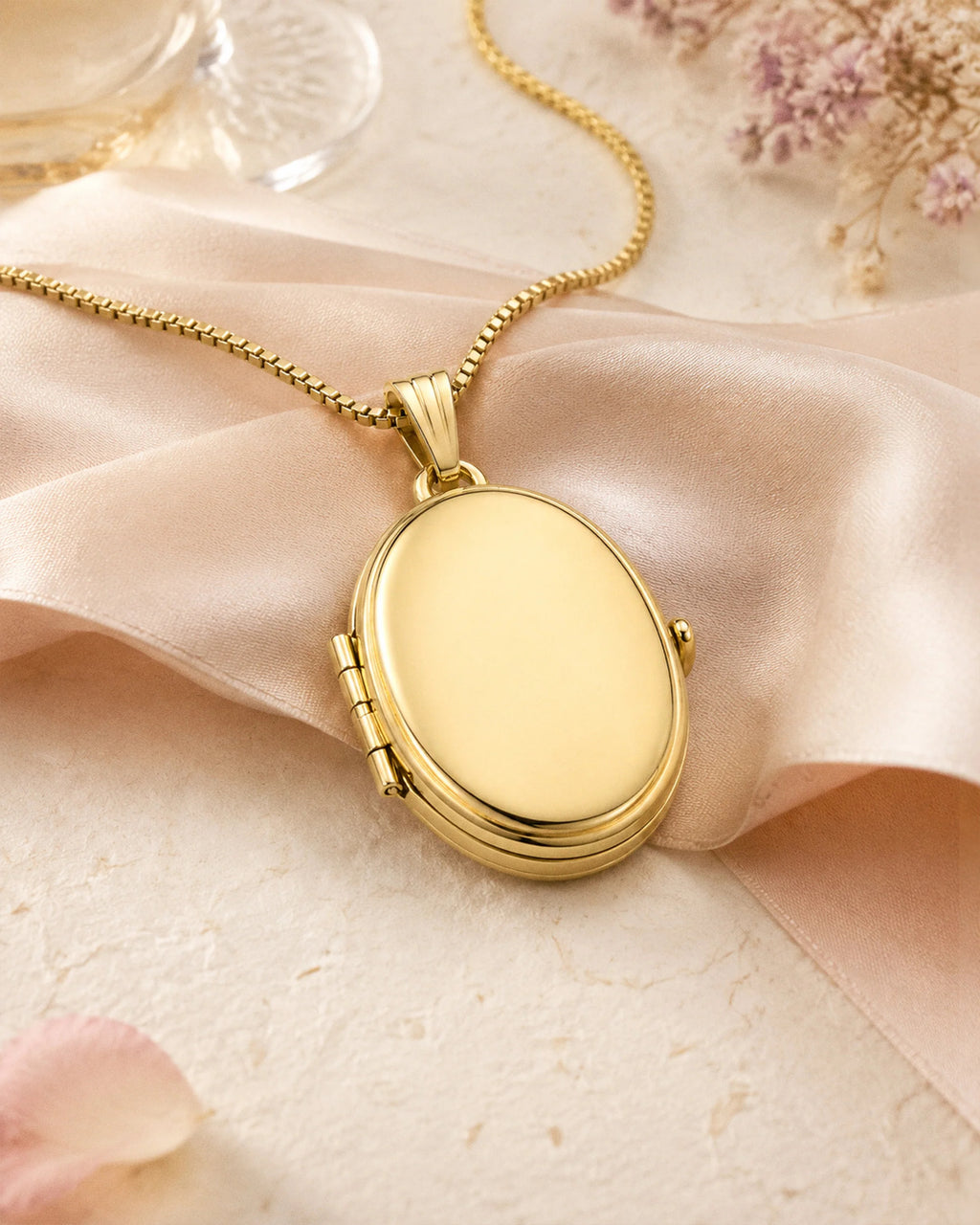 14k Gold Filled Oval 4 Photo Locket - lifestyle
