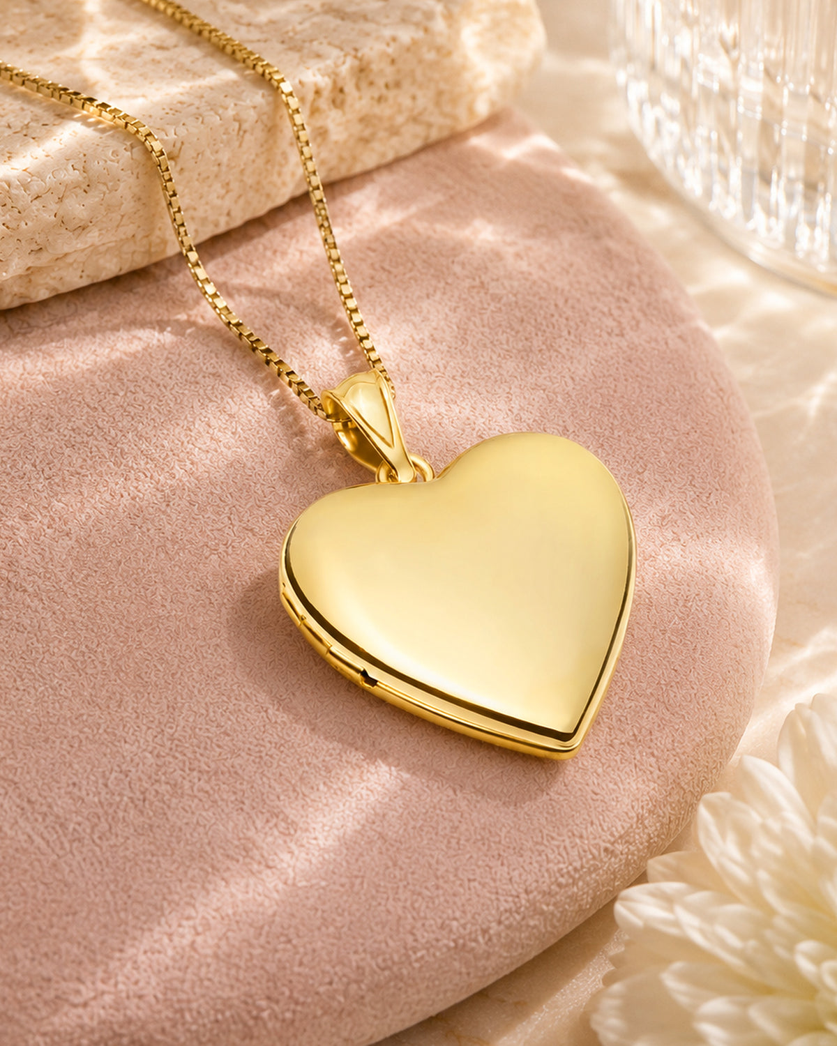14k Gold Filled Heart Photo Locket - 3/4 inch x 3/4 inch - Gold Filled - lifestyle