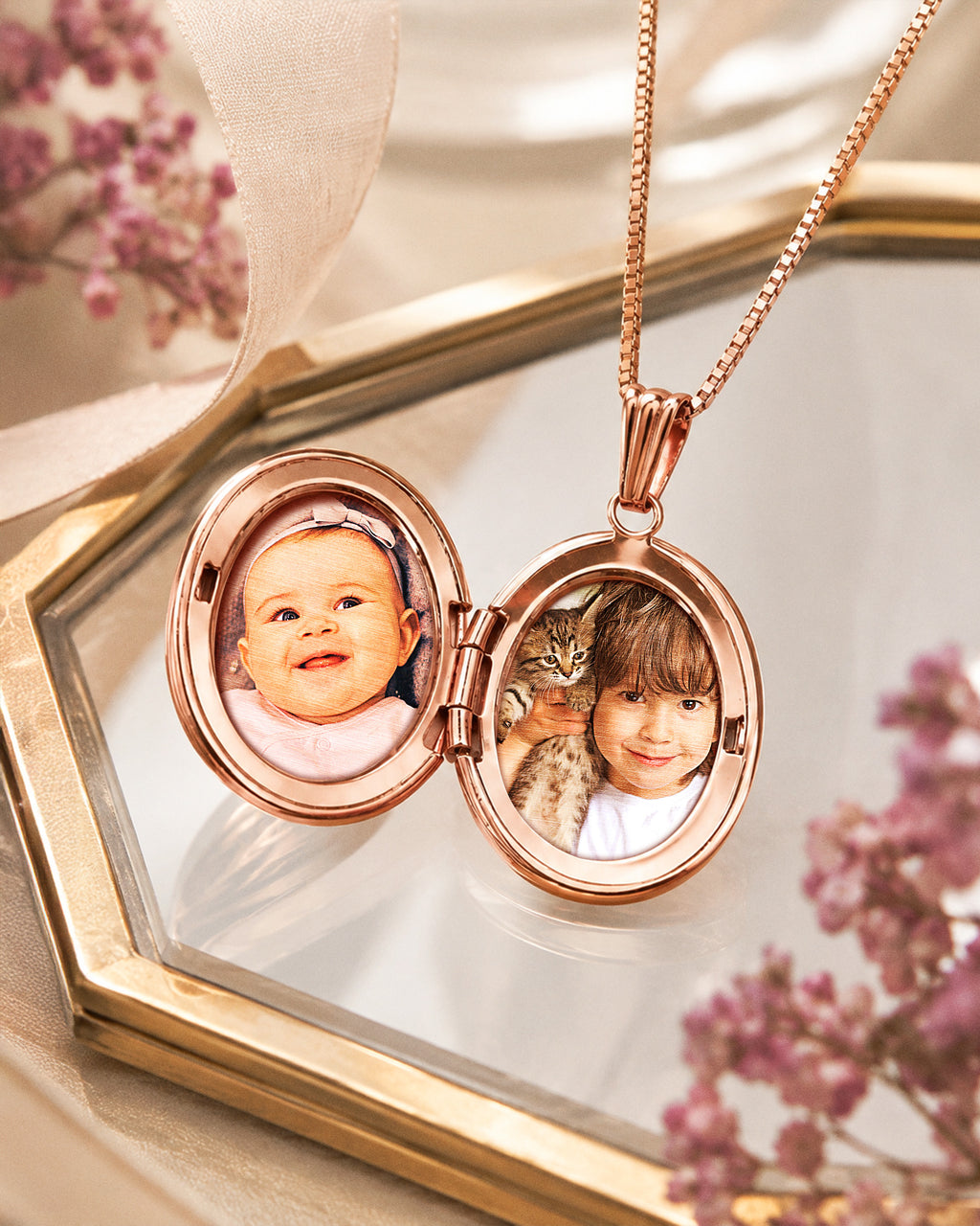 14k Rose Gold Floral Oval Photo Locket - lifestyle