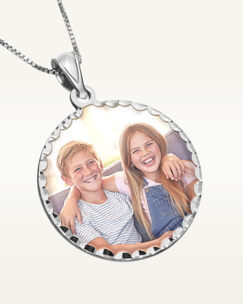 Round w/ Diamond Cut Edge Photo Engraved Pendant